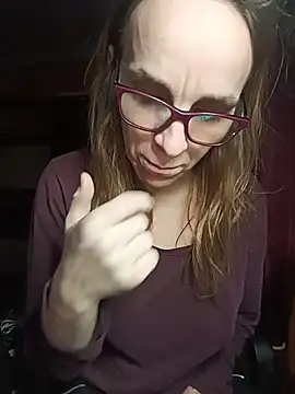 Snapshot of Dettybitch40 chatting on 12.23.25 Dettybitch40 online show from 12.23.25