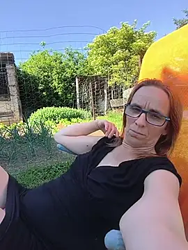 Dettybitch40 online show from 05.26.26