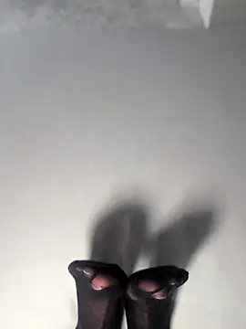 Snapshot of GangBangKitty chatting on 04.18.26 GangBangKitty online show from 04.18.26