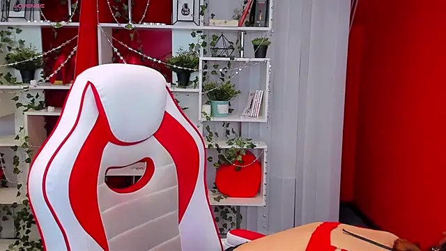 KateCloud online show from 02.25.25