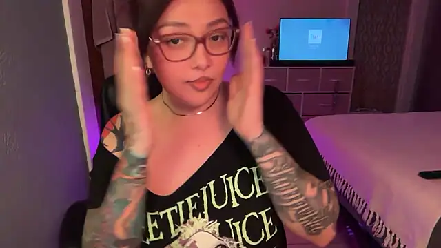 nativepumpkin95 online show from 04.26.26