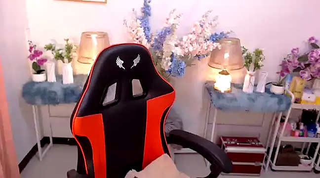 Snapshot of Asian_flabby chatting on 02.19.25 Asian flabby online show from 02.19.25