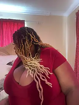 Snapshot of Michyboldy chatting on 03.13.25 Michyboldy online show from 03.13.25