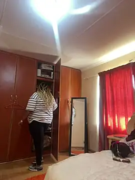 Snapshot of Michyboldy chatting on 03.21.25 Michyboldy online show from 03.21.25