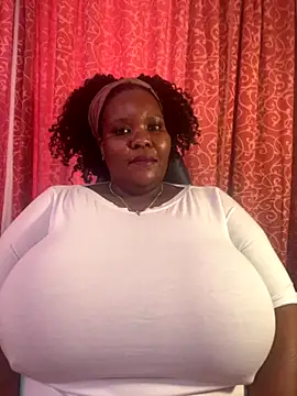 Snapshot of Michyboldy chatting on 09.15.25 Michyboldy online show from 09.15.25