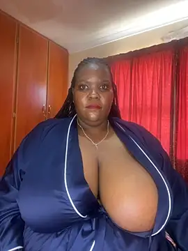 Snapshot of Michyboldy chatting on 11.13.25 Michyboldy online show from 11.13.25