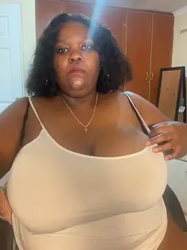 Snapshot of Michyboldy chatting on 02.14.26 Michyboldy online show from 02.14.26