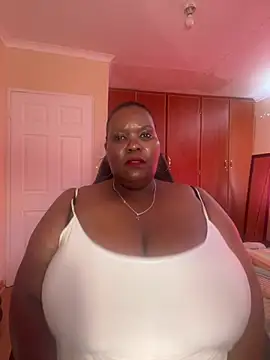 Snapshot of Michyboldy chatting on 02.17.26 Michyboldy online show from 02.17.26