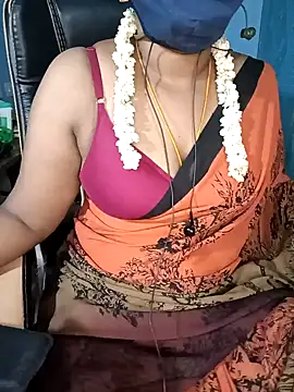Snapshot of Tamil-hotwife chatting on 01.23.25 Tamil-hotwife online show from 01.23.25