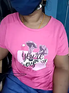 Snapshot of Tamil-hotwife chatting on 01.24.25 Tamil-hotwife online show from 01.24.25