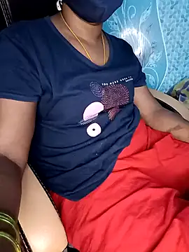 Snapshot of Tamil-hotwife chatting on 01.28.25 Tamil-hotwife online show from 01.28.25