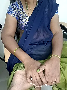 Snapshot of Tamil-hotwife chatting on 02.06.25 Tamil-hotwife online show from 02.06.25