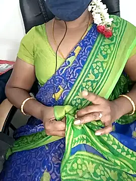 Snapshot of Tamil-hotwife chatting on 02.15.25 Tamil-hotwife online show from 02.15.25