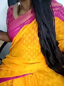Snapshot of Tamil-hotwife chatting on 02.18.25 Tamil-hotwife online show from 02.18.25