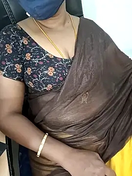 Snapshot of Tamil-hotwife chatting on 02.19.25 Tamil-hotwife online show from 02.19.25