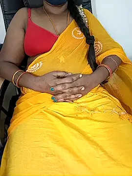 Snapshot of Tamil-hotwife chatting on 02.22.25 Tamil-hotwife online show from 02.22.25