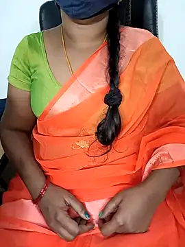 Snapshot of Tamil-hotwife chatting on 03.07.25 Tamil-hotwife online show from 03.07.25