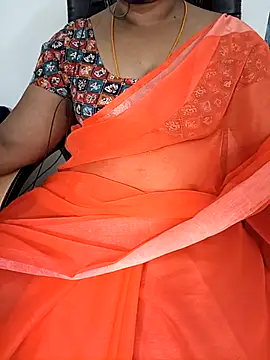 Snapshot of Tamil-hotwife chatting on 03.07.25 Tamil-hotwife online show from 03.07.25