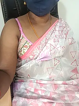 Snapshot of Tamil-hotwife chatting on 03.11.25 Tamil-hotwife online show from 03.11.25