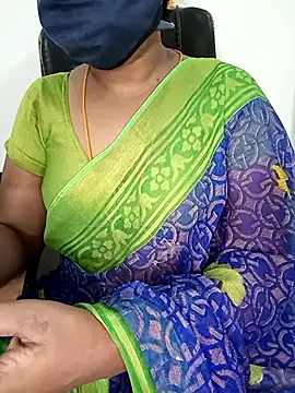 Snapshot of Tamil-hotwife chatting on 03.18.25 Tamil-hotwife online show from 03.18.25