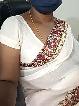 Snapshot of Tamil-hotwife chatting on 10.04.25 Tamil-hotwife online show from 10.04.25