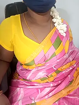 Snapshot of Tamil-hotwife chatting on 10.05.25 Tamil-hotwife online show from 10.05.25