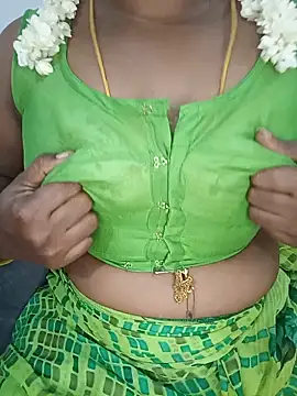 Snapshot of Tamil-hotwife chatting on 05.19.26 Tamil-hotwife online show from 05.19.26