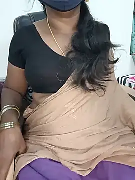 Snapshot of Tamil-hotwife chatting on 05.22.26 Tamil-hotwife online show from 05.22.26