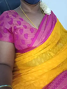 Snapshot of Tamil-hotwife chatting on 05.23.26 Tamil-hotwife online show from 05.23.26
