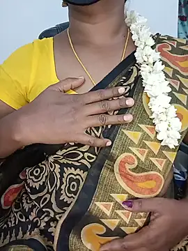Snapshot of Tamil-hotwife chatting on 05.26.26 Tamil-hotwife online show from 05.26.26