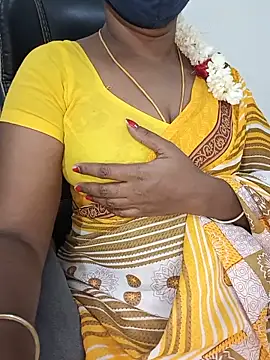 Snapshot of Tamil-hotwife chatting on 06.05.26 Tamil-hotwife online show from 06.05.26