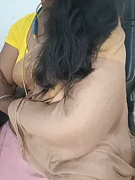 Snapshot of Tamil-hotwife chatting on 06.28.26 Tamil-hotwife online show from 06.28.26