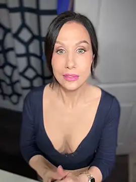 Fiona Kent  online show from 01.08.25