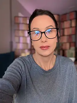 Fiona Kent  online show from 02.16.25