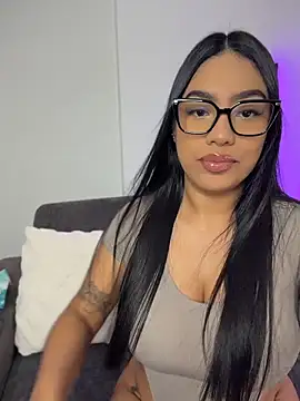 Sara mocca  online show from 04.23.26