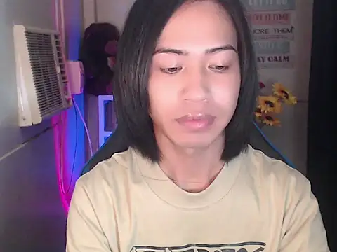 Snapshot of Lemonadexxx chatting on 11.21.25 Lemonadexxx online show from 11.21.25