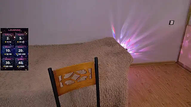 Snapshot of Kira_land chatting on 10.03.25 Kira land online show from 10.03.25