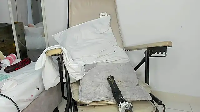 AlyssonKim online show from 10.20.25