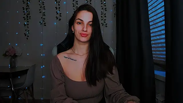 Snapshot of KarlaSim chatting on 01.21.25 KarlaSim online show from 01.21.25