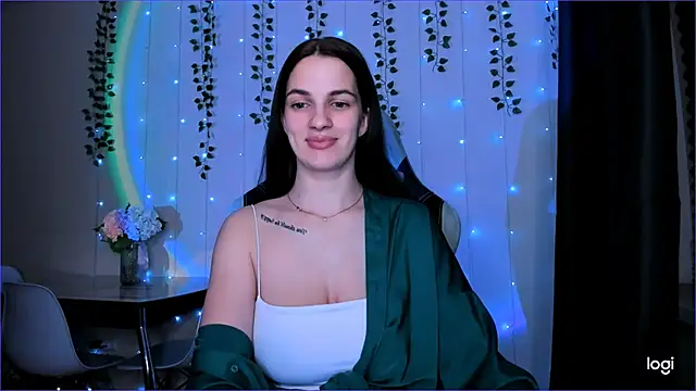 Snapshot of KarlaSim chatting on 02.08.25 KarlaSim online show from 02.08.25