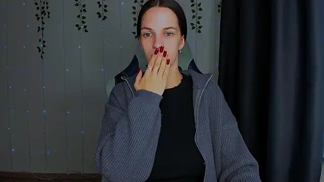 Snapshot of KarlaSim chatting on 10.15.25 KarlaSim online show from 10.15.25