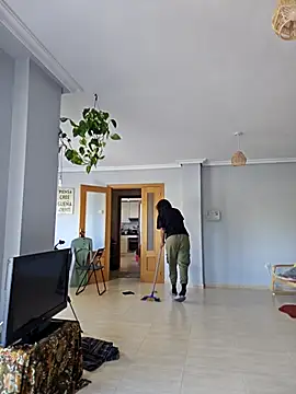 Snapshot of Goldenlace chatting on 10.16.25 Goldenlace online show from 10.16.25