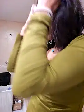 Snapshot of Goldenlace chatting on 01.14.26 Goldenlace online show from 01.14.26