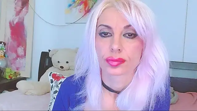 HoneyLara online show from 11.09.25