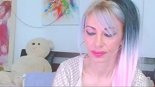 HoneyLara online show from 03.15.26