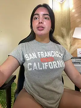 HotstuffCherrySummer online show from 01.17.25