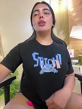 HotstuffCherrySummer online show from 02.03.25