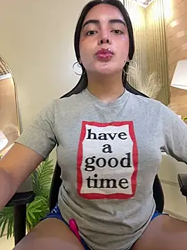 HotstuffCherrySummer online show from 02.04.25