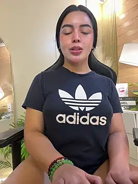 HotstuffCherrySummer online show from 02.08.25