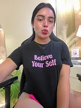 HotstuffCherrySummer online show from 02.20.25